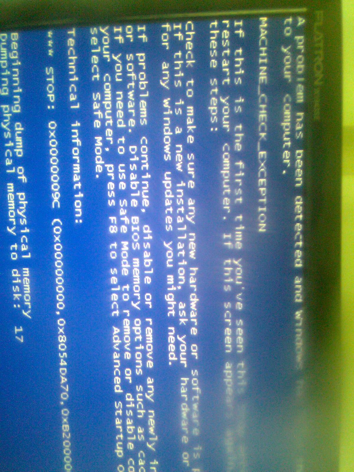 giúp tớ với lỗi máy hay bị a problem has been detectted and windown shutdown to protect computer